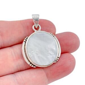 Vintage Sterling Silver 925 Oval Mother-of-Pearl Pendant